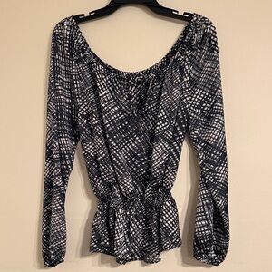 Women’s off shoulder long sleeves blouse Abstract black and White Blouse